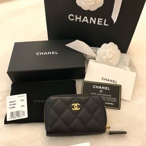 🚫 Sold 🚫Authentic Chanel Zipper Card Case Holder
